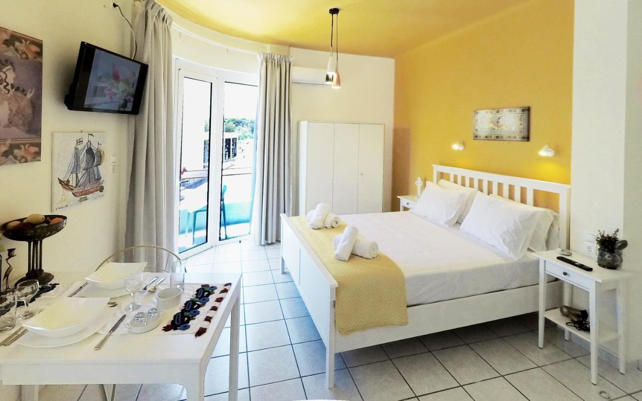 Museum Loft Apartment, With City View. Heraklion  Екстер'єр фото
